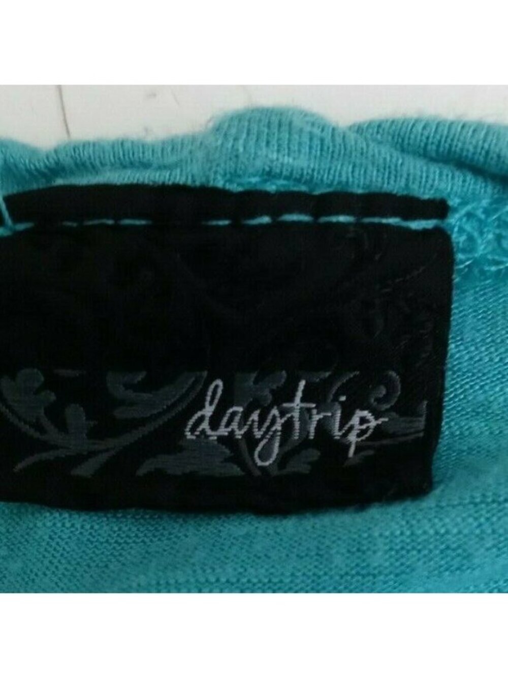 Daytrip Women's Blue Sweet Angel Beaded Shirt Size Small - Picture 4 of 4